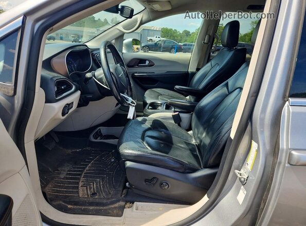 2C4RC1BG1KR731849 2019 CHRYSLER PACIFICA Silver Առջևի վահանակի տեսք