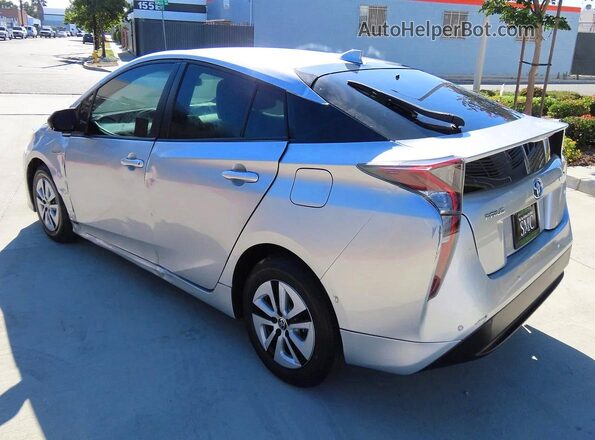 JTDKARFU0J3067881 2018 TOYOTA PRIUS Silver Вид спереду