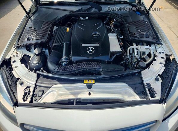 55SWF4JB7JU241796 2018 MERCEDES-BENZ C Белый Вид подкапотного пространства