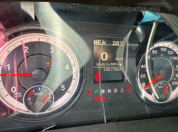 3C6UR5JL0JG273487 2018 RAM 2500 Черный Вид панели приборов