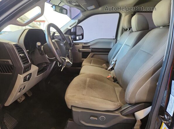 1FTFW1EGXJFB91624 2018 FORD F150 Black Dashboard view