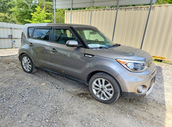 KNDJP3A50H7478157 2017 KIA SOUL Зеленый Вид спереди