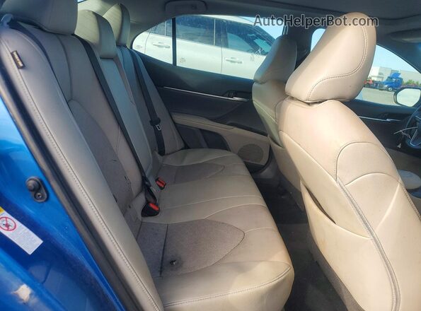4T1B61HK5JU067654 2018 TOYOTA CAMRY Blue უკანა სალონის ხედი