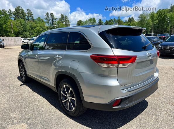 5TDKZRFH8KS566312 2019 TOYOTA HIGHLANDER Silver 