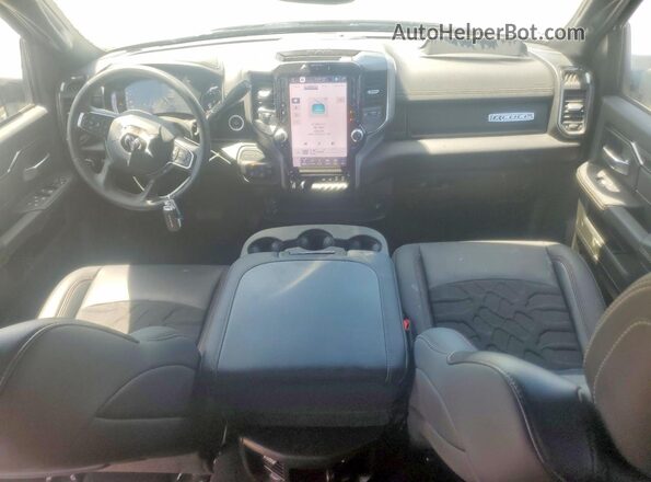 3C63R5EL5TG162569 2026 RAM 2500 Silver ხელსაწყოთა პანელის ხედი