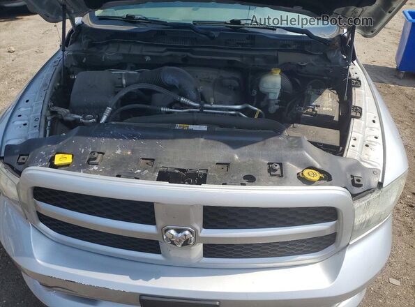 1C6RR7FT0GS132172 2016 RAM 1500 Серебряный 