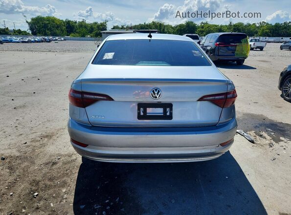 3VWCB7BU7LM022124 2020 VOLKSWAGEN JETTA Серебряный Вид салона спереди