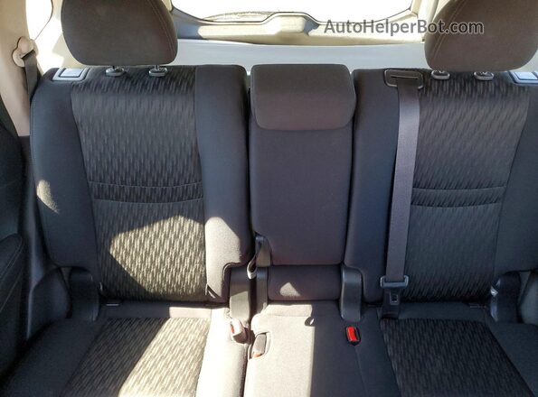 5N1AT2MTXLC762908 2020 NISSAN ROGUE Red Widok wnętrza z tyłu