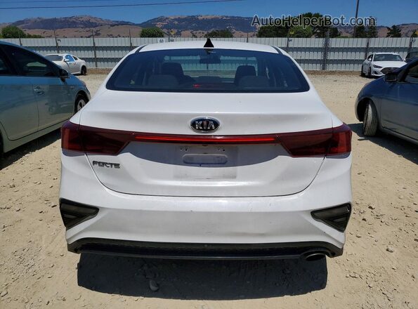 3KPF24AD6ME299214 2021 KIA FORTE White Սալոնի դիմացի տեսք