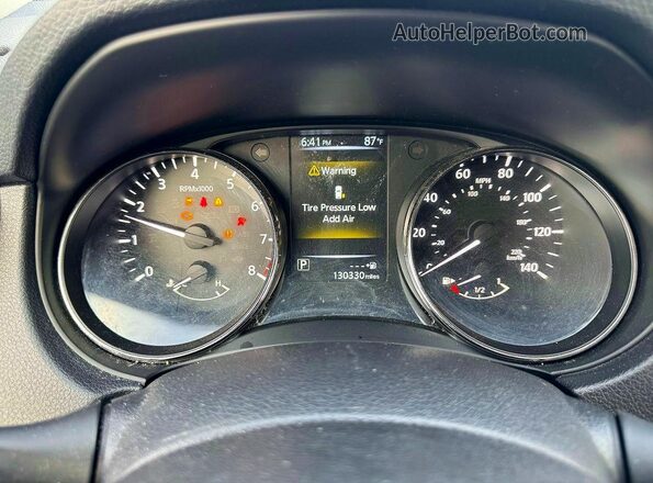 KNMAT2MV1HP566166 2017 NISSAN ROGUE Белый 