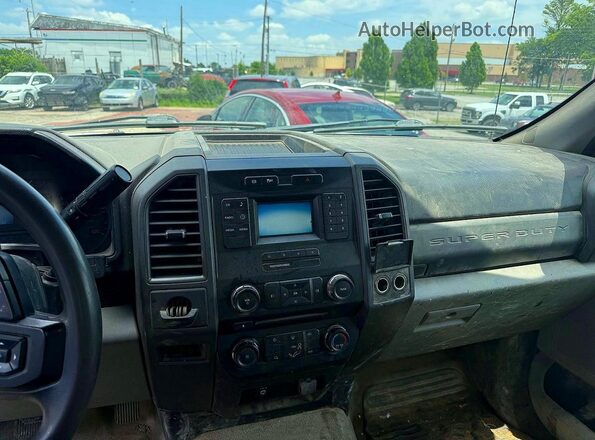 1FDRF3GT1JEB69774 2018 FORD F350 Белый Вид задних сидений