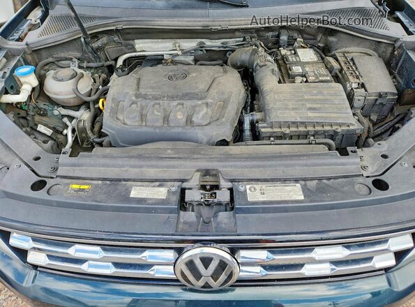 3VV3B7AX4JM025642 2018 VOLKSWAGEN TIGUAN Green 