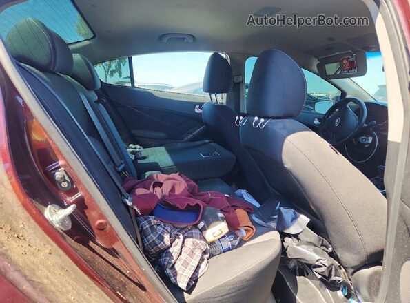 3KPFL4A75HE147003 2017 KIA FORTE Maroon Rear interior view