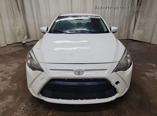 3MYDLBYVXJY311299 2018 TOYOTA YARIS White 