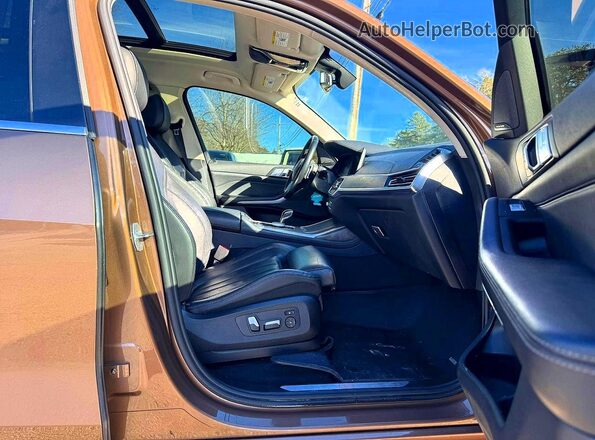 5UXCW2C09L9A00387 2020 BMW X7 Orange Widok z tyłu