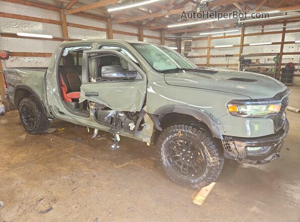 1C6SRFLP1TN264773 2026 RAM 1500 Зеленый Вид спереди