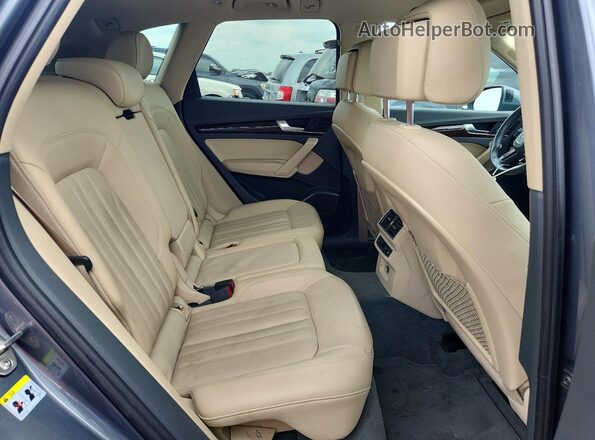 WA1BNAFY9J2142036 2018 AUDI Q5 Gray 