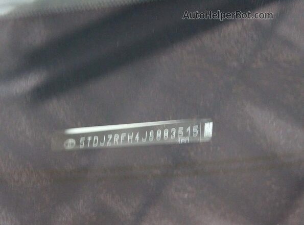 5TDJZRFH4JS883515 2018 TOYOTA HIGHLANDER White Вид задньої частини салону