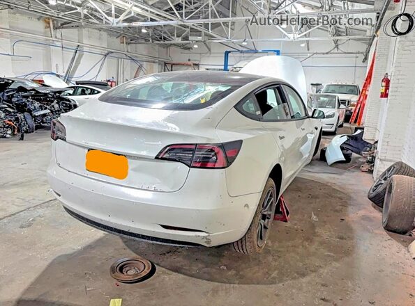 5YJ3E1EA0MF026952 2021 TESLA MODEL White 