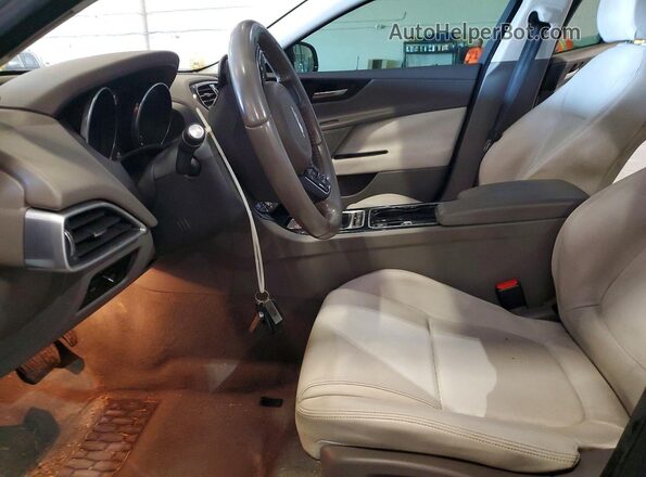 SAJAR4BN6HA955502 2017 JAGUAR XF Silver Вид панелі приладів