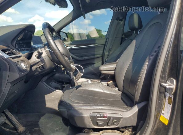 WBXHU7C32J5H41735 2018 BMW X1 Черный 