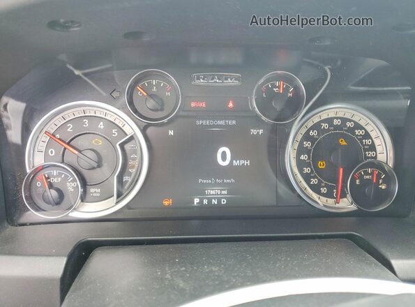 1C6RR7LM7JS354471 2018 RAM 1500 White 