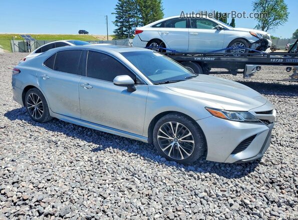 4T1B11HK2JU625247 2018 TOYOTA CAMRY Silver 