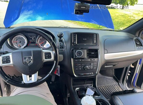 2C4RDGEG2KR693219 2019 DODGE GRAND Blue Rear seats view