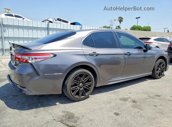 4T1B11HK8JU114612 2018 TOYOTA CAMRY Gray 