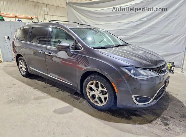 2C4RC1BG3HR636086 2017 CHRYSLER PACIFICA Gray Widok z przodu