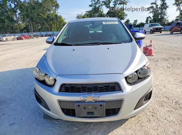 1G1JC6SH4G4111325 2016 CHEVROLET SONIC Silver Вид ззаду