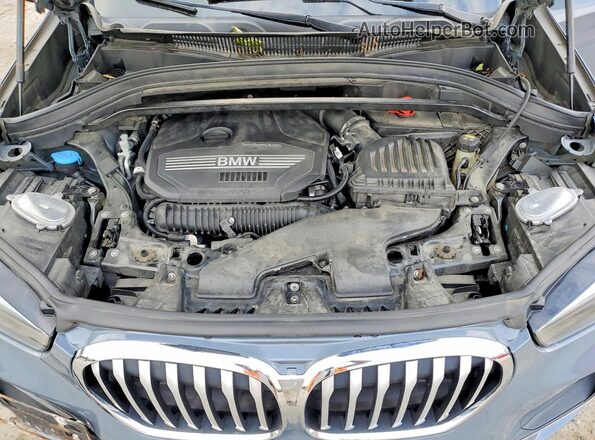 WBXJG9C04L5P41049 2020 BMW X1 Gray VIN կոդի պիտակի տեսք