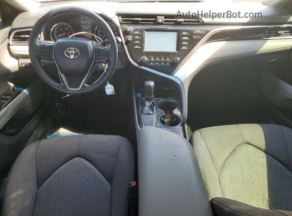 4T1B11HK8JU561702 2018 TOYOTA CAMRY Серебряный 