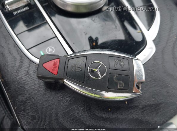 55SWF4JB0HU212134 2017 MERCEDES-BENZ C-CLASS White Dashboard view