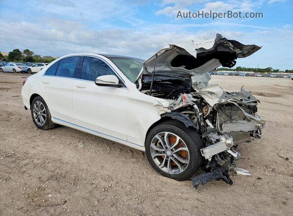 55SWF4JB1HU203099 2017 MERCEDES-BENZ C White Front right