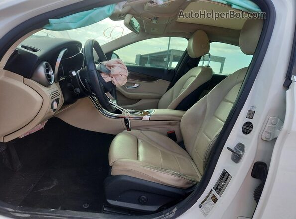 55SWF4JB1HU203099 2017 MERCEDES-BENZ C White Front interior view