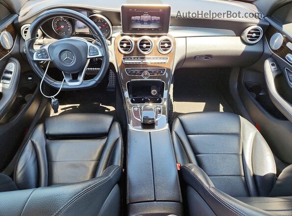 55SWF4JB1HU229346 2017 MERCEDES-BENZ C Red Вид панелі приладів