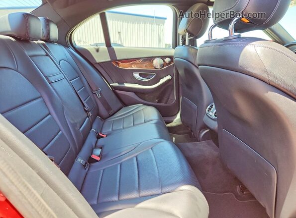 55SWF4JB1HU229346 2017 MERCEDES-BENZ C Red Вид задніх сидінь