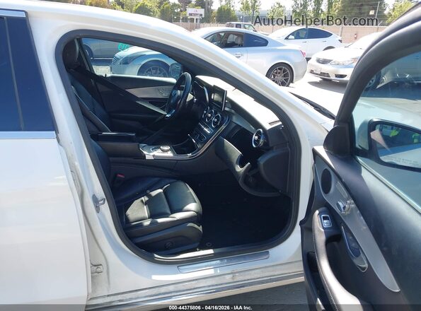 55SWF4JB1JU262028 2018 MERCEDES-BENZ C-CLASS White Widok wnętrza z przodu