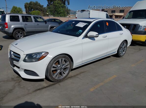 55SWF4JB1JU262028 2018 MERCEDES-BENZ C-CLASS White Przód lewy