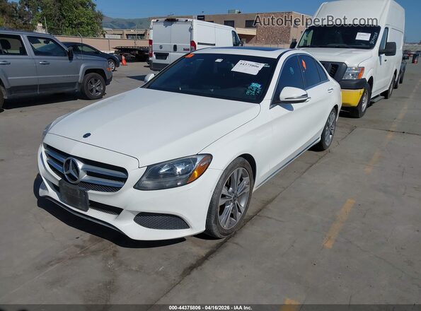 55SWF4JB1JU262028 2018 MERCEDES-BENZ C-CLASS White Widok z przodu