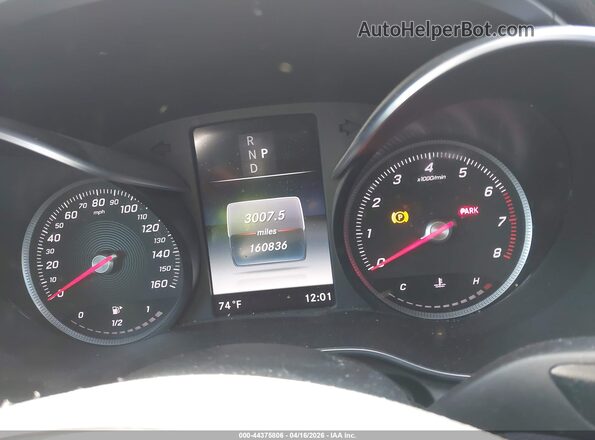 55SWF4JB1JU262028 2018 MERCEDES-BENZ C-CLASS White Widok tylnych siedzeń