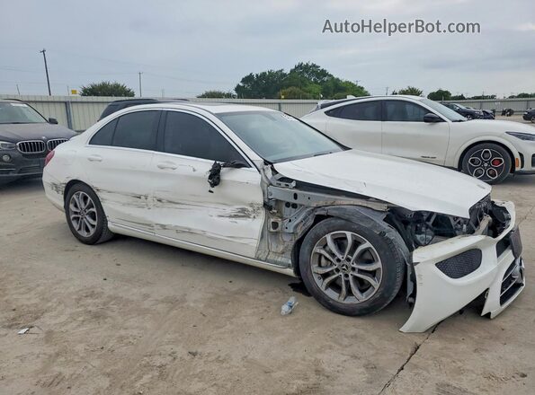 55SWF4JB1JU264295 2018 MERCEDES-BENZ C White Delantero derecho