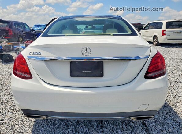 55SWF4JB2GU178633 2016 MERCEDES-BENZ C White Вид ззаду