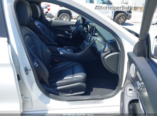 55SWF4JB2HU189925 2017 MERCEDES-BENZ C-CLASS White წინა სალონის ხედი