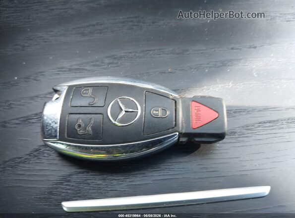 55SWF4JB2JU275760 2018 MERCEDES-BENZ C-CLASS Белый Вид панели приборов