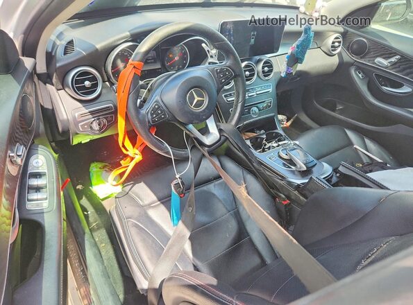 55SWF4JB3GU098497 2016 MERCEDES-BENZ C White Dashboard view