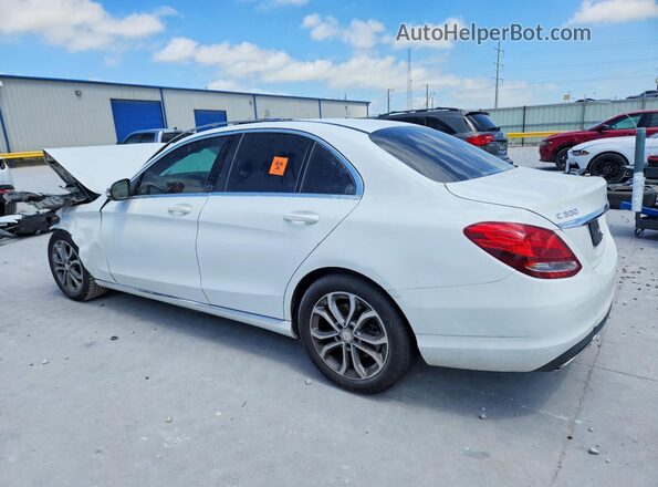 55SWF4JB3GU098497 2016 MERCEDES-BENZ C White Rear left