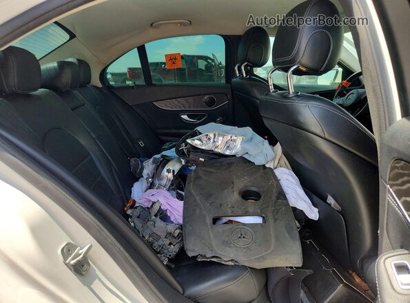 55SWF4JB3GU098497 2016 MERCEDES-BENZ C White Rear seats view