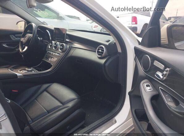 55SWF4JB3HU190887 2017 MERCEDES-BENZ C-CLASS White Front interior view
